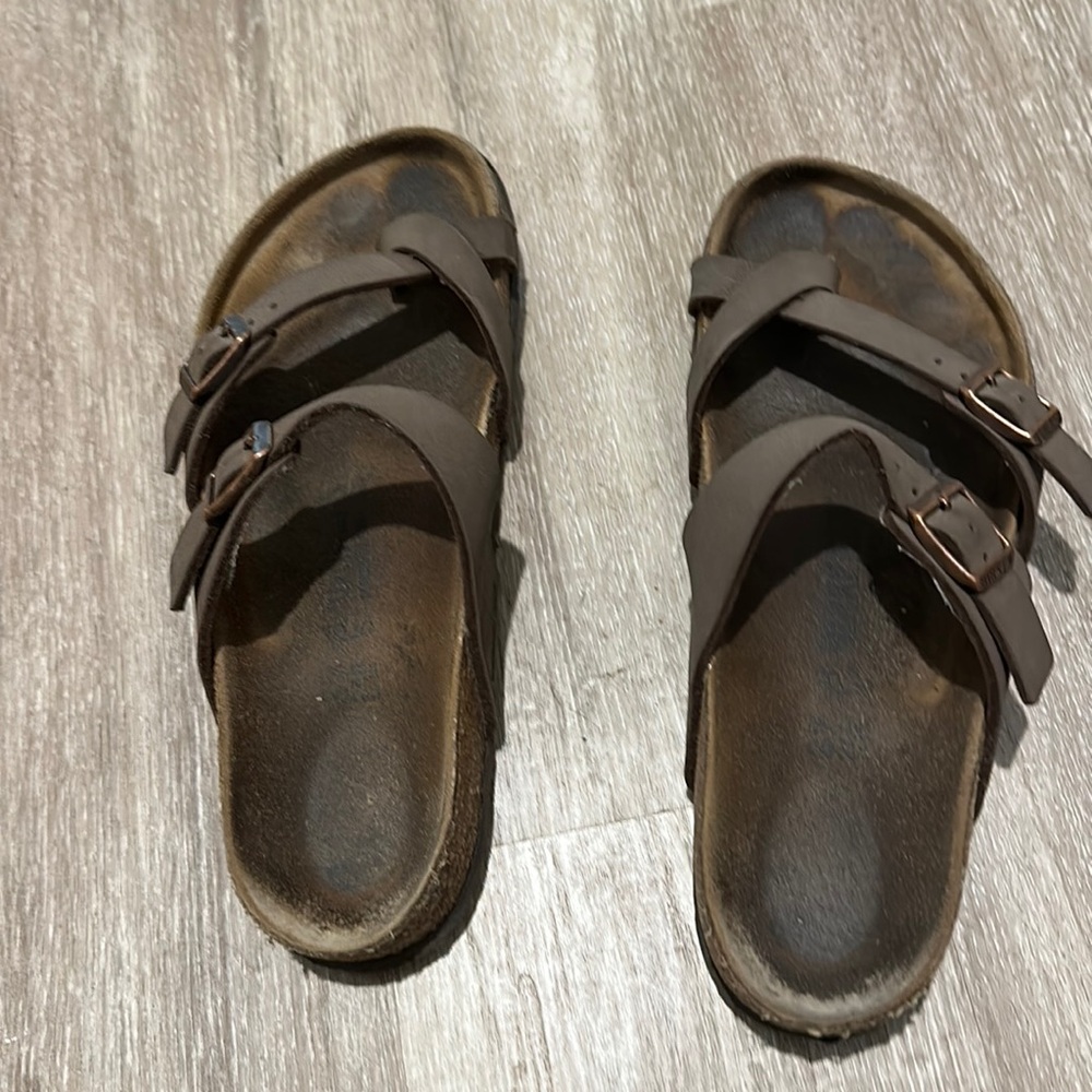 Mayari Birkenstocks